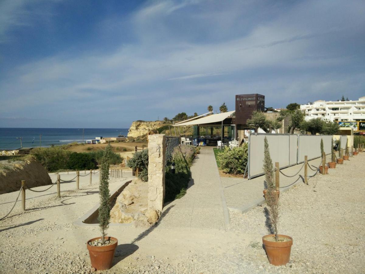 Armacao De Pera Praia Mar Sol Esterno foto